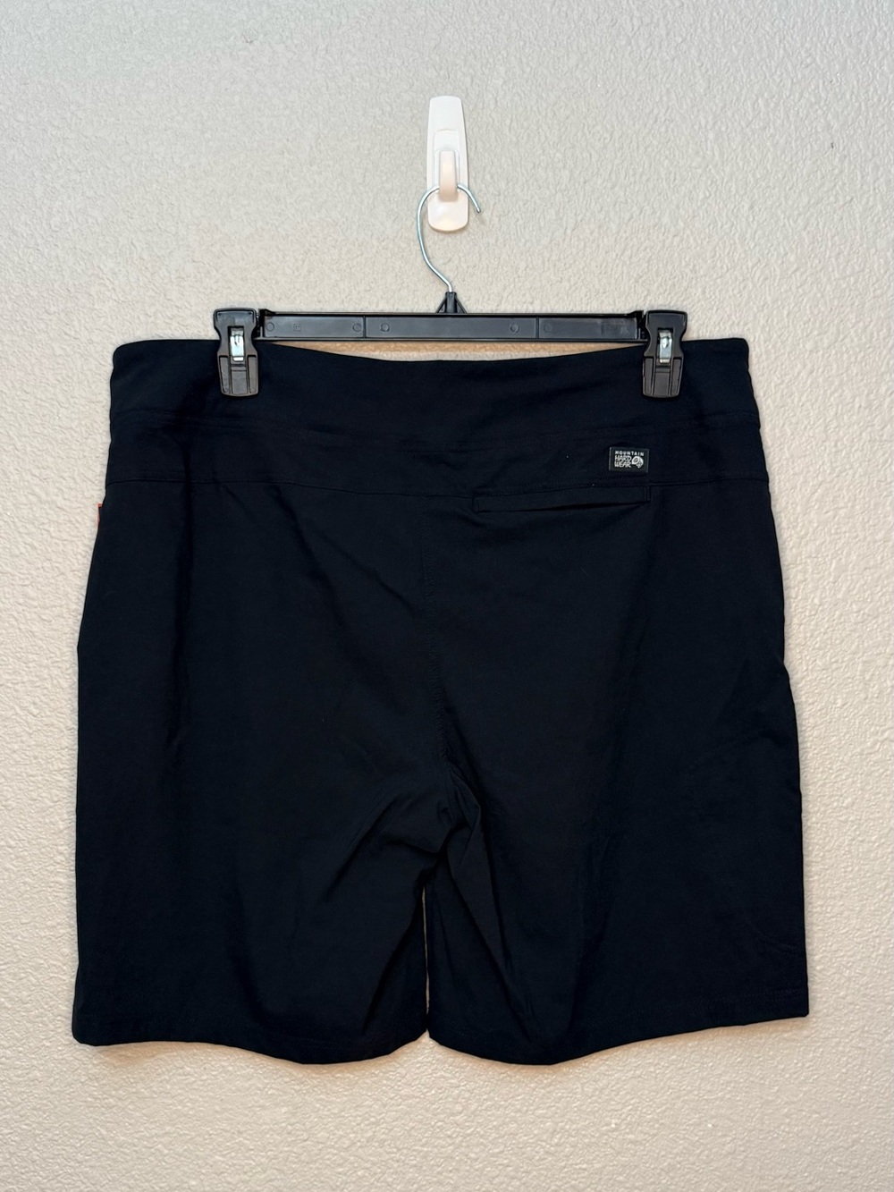 NWT Mountain HardWear | Dynama Bermuda Shorts | Black | Size XL - Picture 2 of 6
